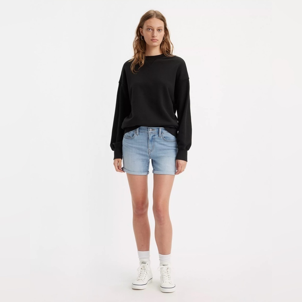 NWT Levi’s Women’s Mid Length Shorts Polar Seas Light Wash - Size 32